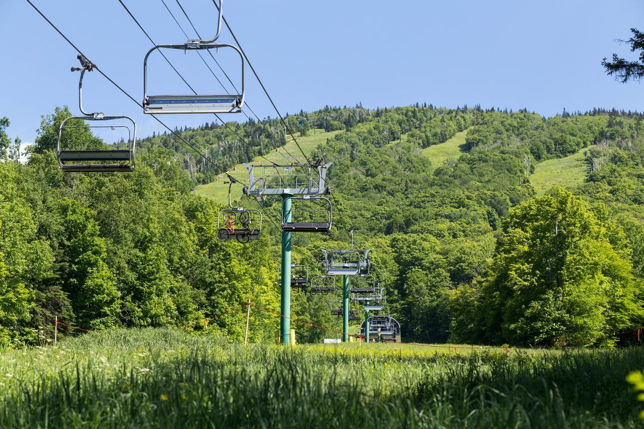 Burke Mountain Hotel And Conference Center 外观 照片