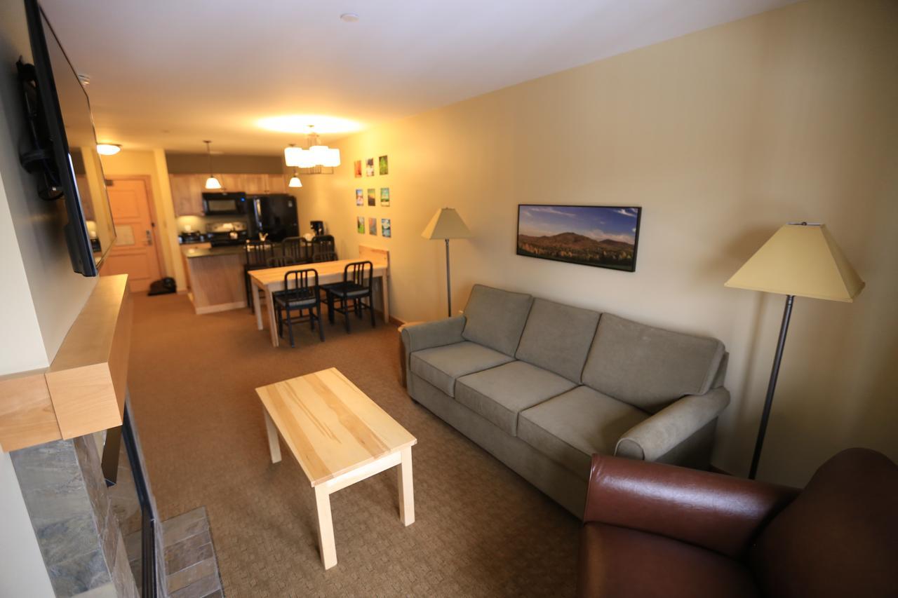 Burke Mountain Hotel And Conference Center 外观 照片