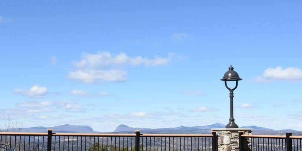 Burke Mountain Hotel And Conference Center 外观 照片