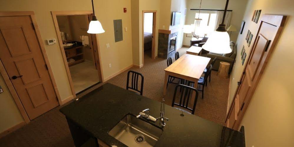 Burke Mountain Hotel And Conference Center 外观 照片